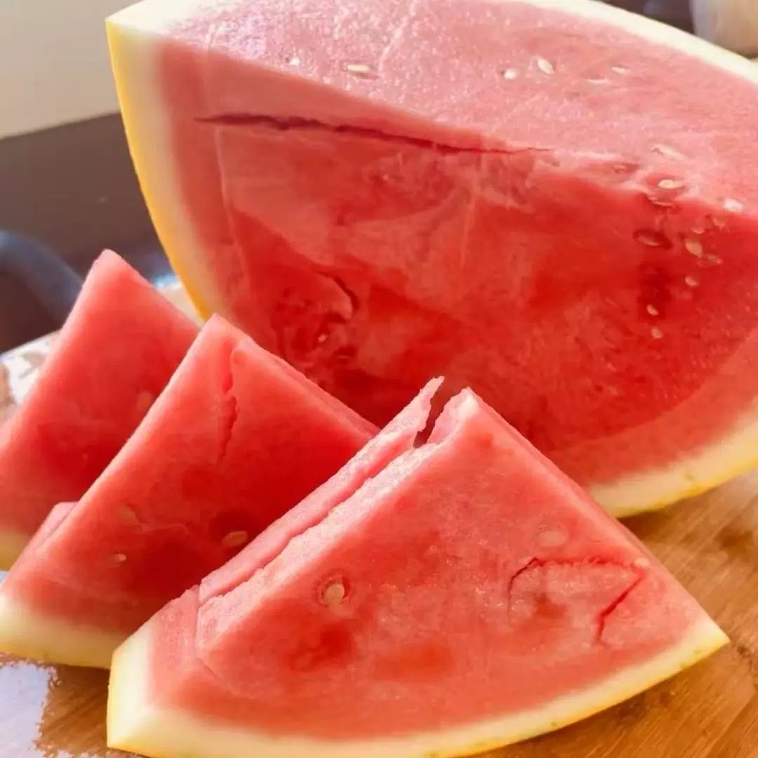 Yellow Skinned Red Flesh Watermelon Seeds